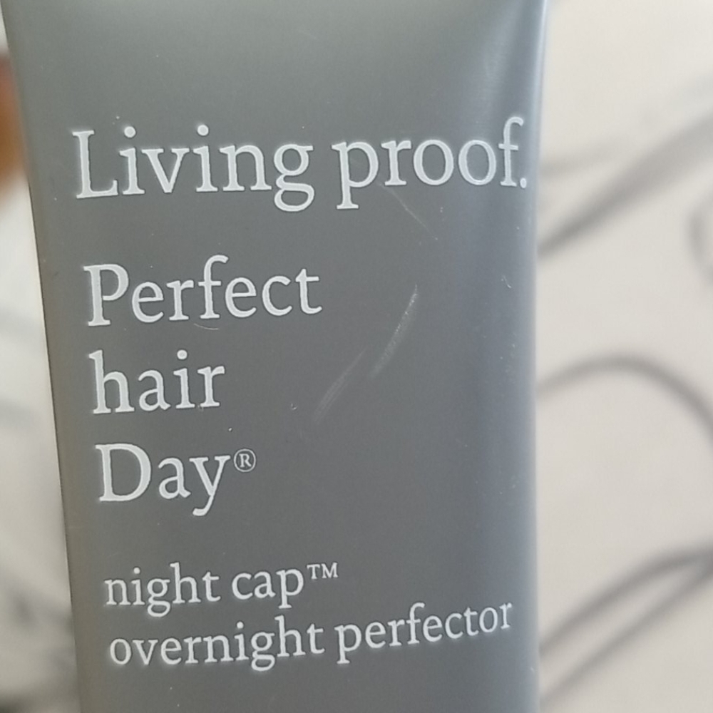 😃 LIVING PROOF HAIR PERFECTOR - Picture 2 of 6